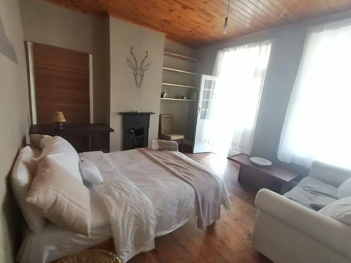 Homestay 52 On Bellevue Apartment Cape Town
